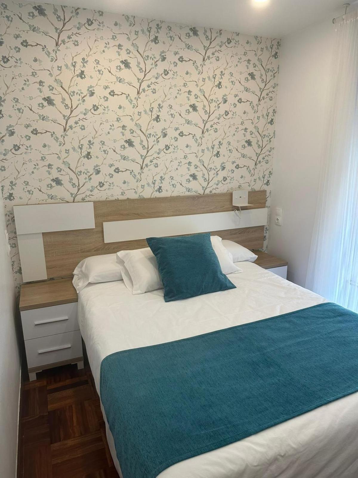 Single Room Private Bathroom